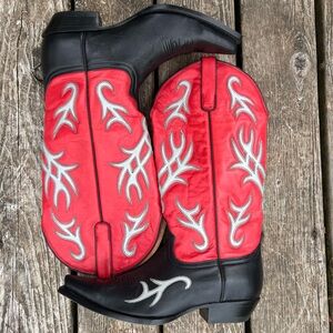 Vintage Lane Men’s Cowboy Boots-Early Days of the company